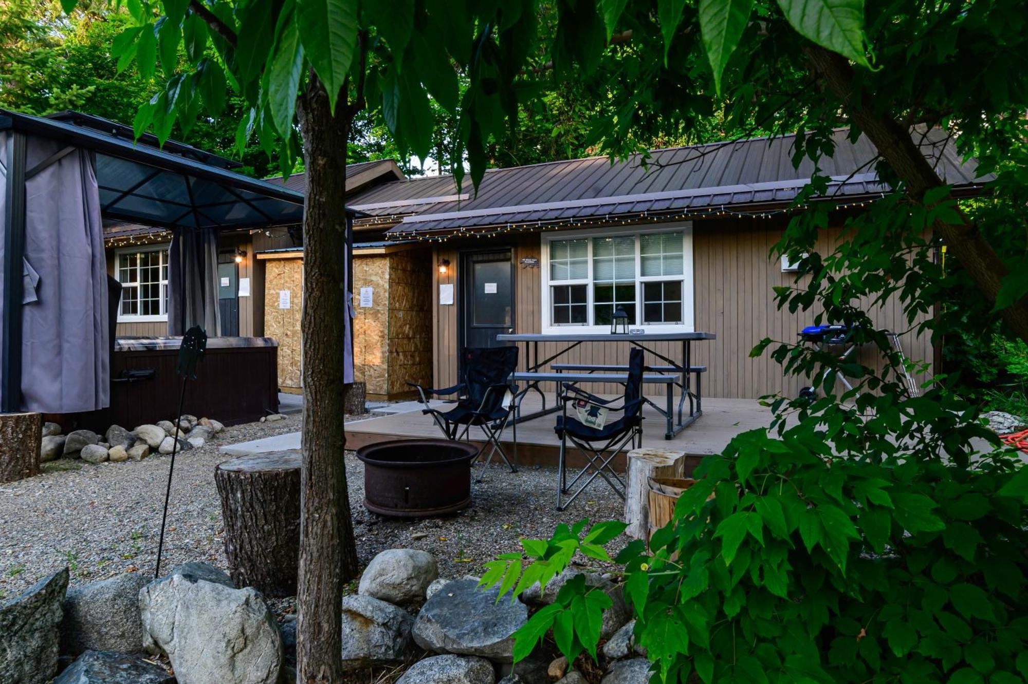 Barefoot Villas And Retreat Christina Lake Bagian luar foto