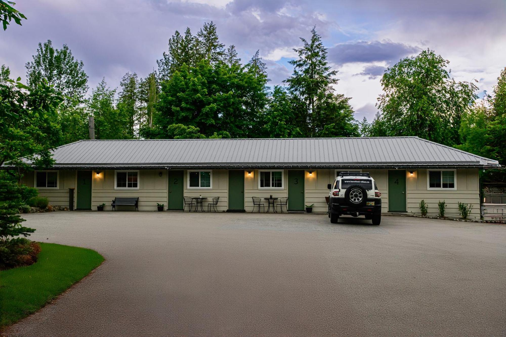 Barefoot Villas And Retreat Christina Lake Bagian luar foto
